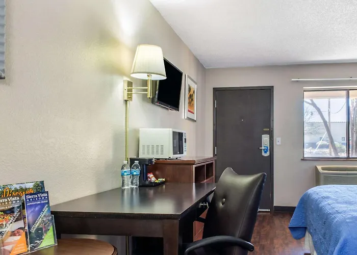 Inn Rodeway Near Ft Huachuca 4*