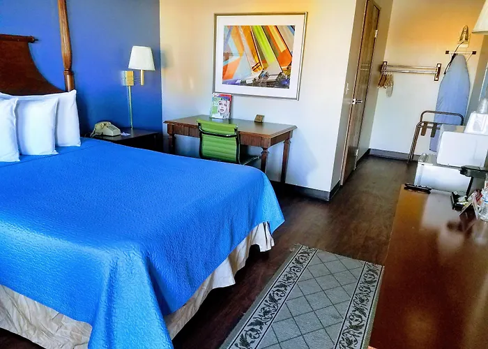 Rodeway Near Ft Huachuca Inn 4*