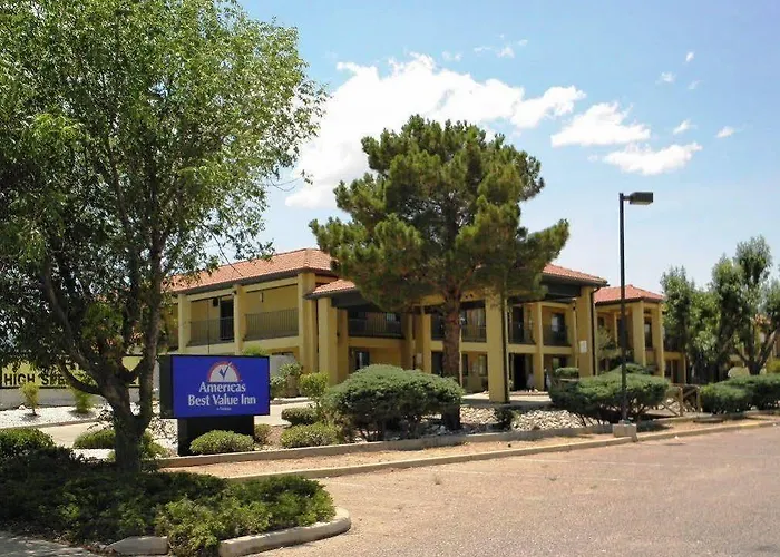 Rodeway Near Ft Huachuca Inn 4*