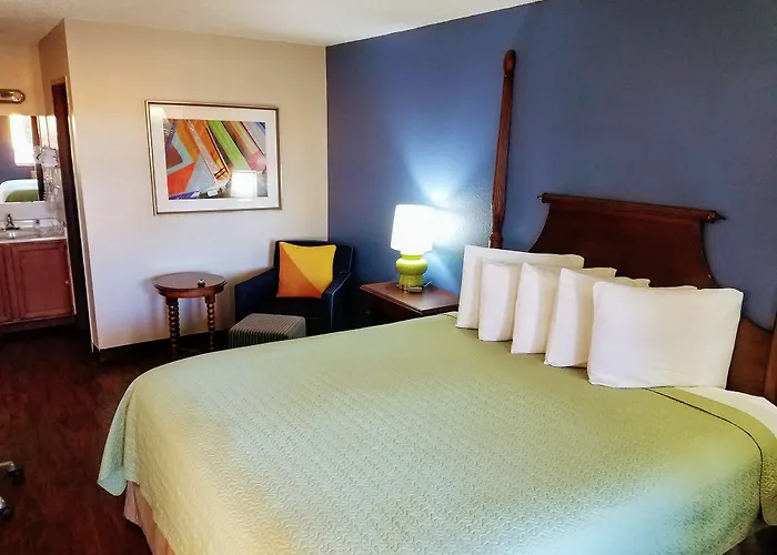 Inn Rodeway Near Ft Huachuca 4*