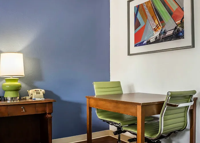 Inn Rodeway Near Ft Huachuca 4*