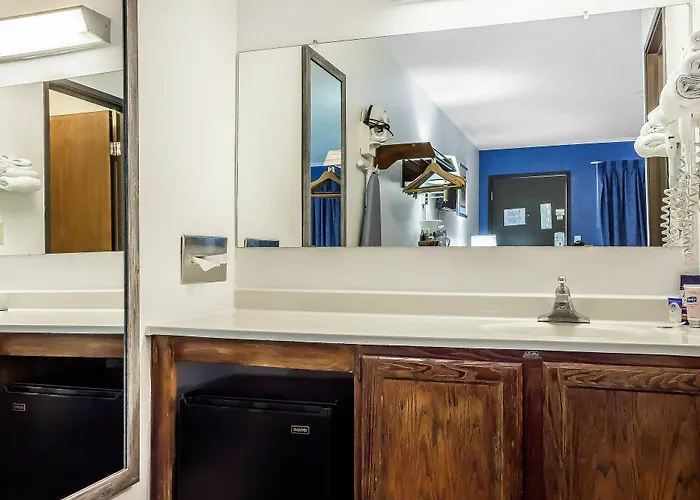 Inn Rodeway Near Ft Huachuca 4*